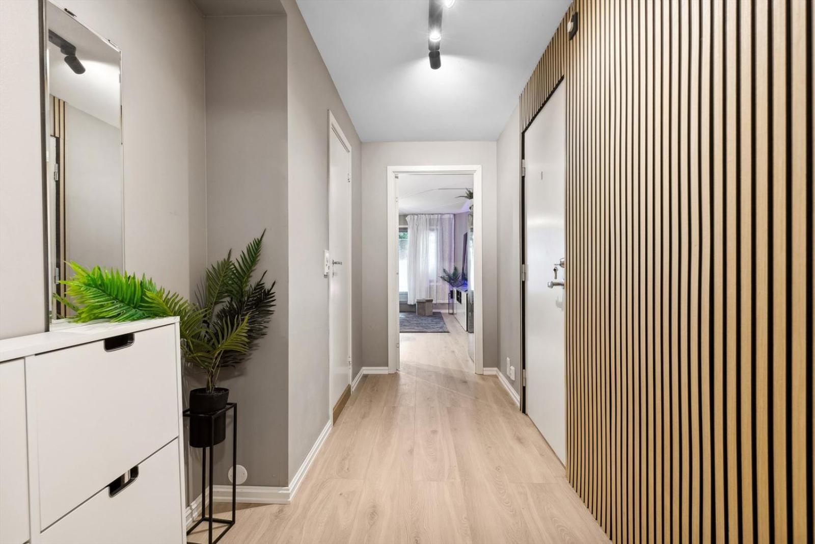 Luxurious Modern Room In Central Oslo - Eur 4K Expensive Bed And 82" Cinematic Tv Zewnętrze zdjęcie