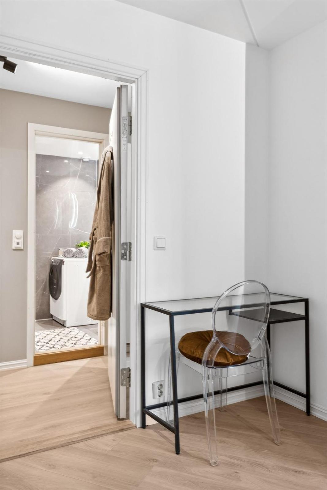 Luxurious Modern Room In Central Oslo - Eur 4K Expensive Bed And 82" Cinematic Tv Zewnętrze zdjęcie