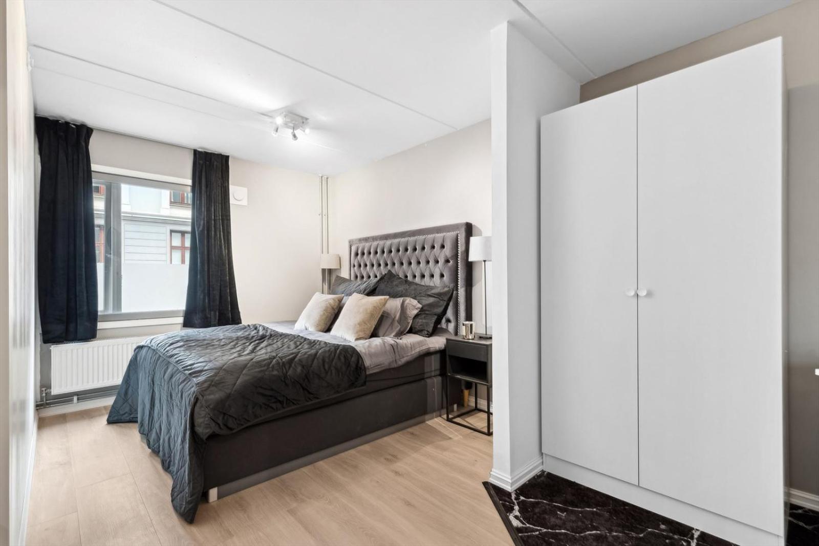 Luxurious Modern Room In Central Oslo - Eur 4K Expensive Bed And 82" Cinematic Tv Zewnętrze zdjęcie