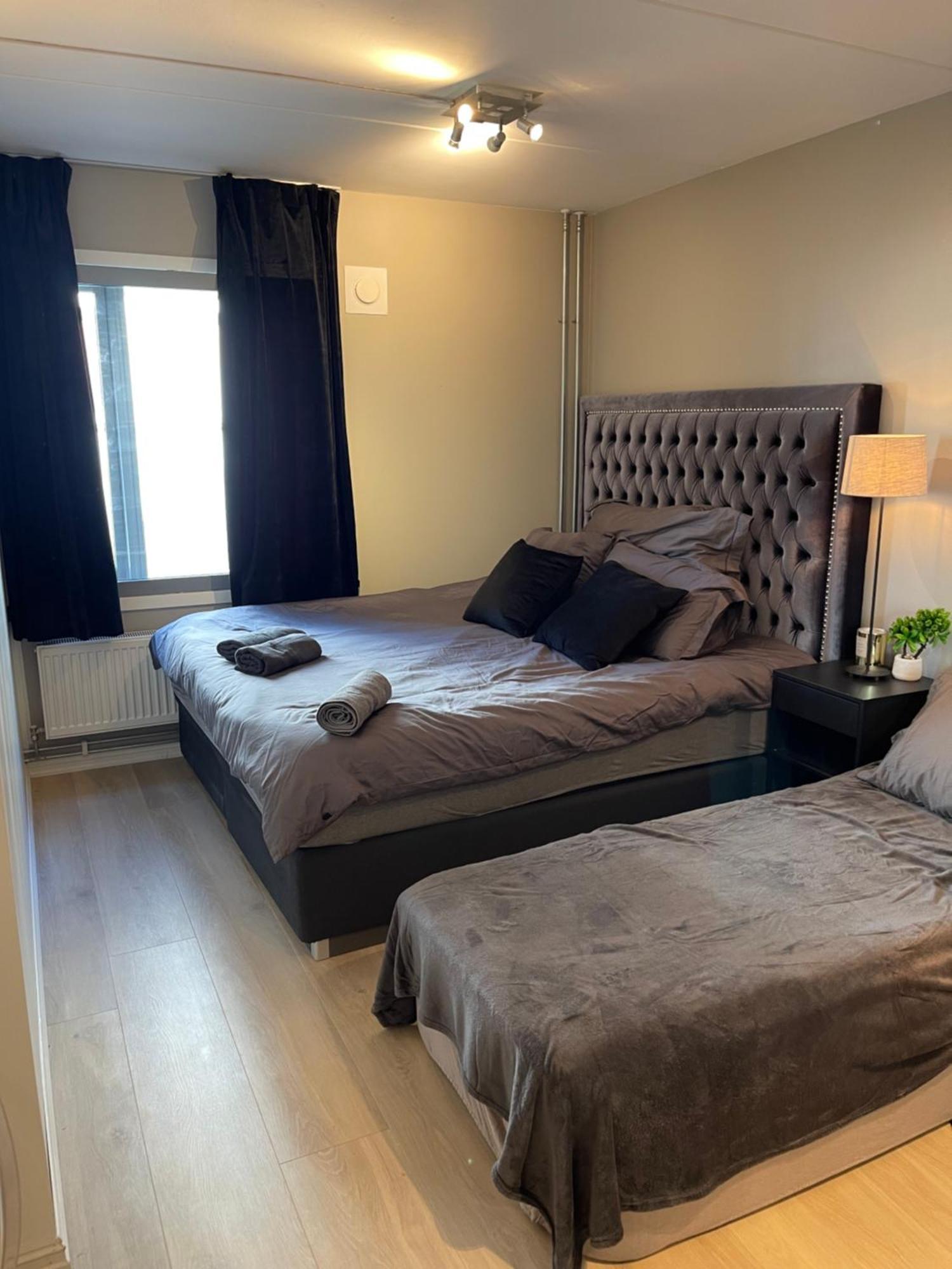 Luxurious Modern Room In Central Oslo - Eur 4K Expensive Bed And 82" Cinematic Tv Zewnętrze zdjęcie