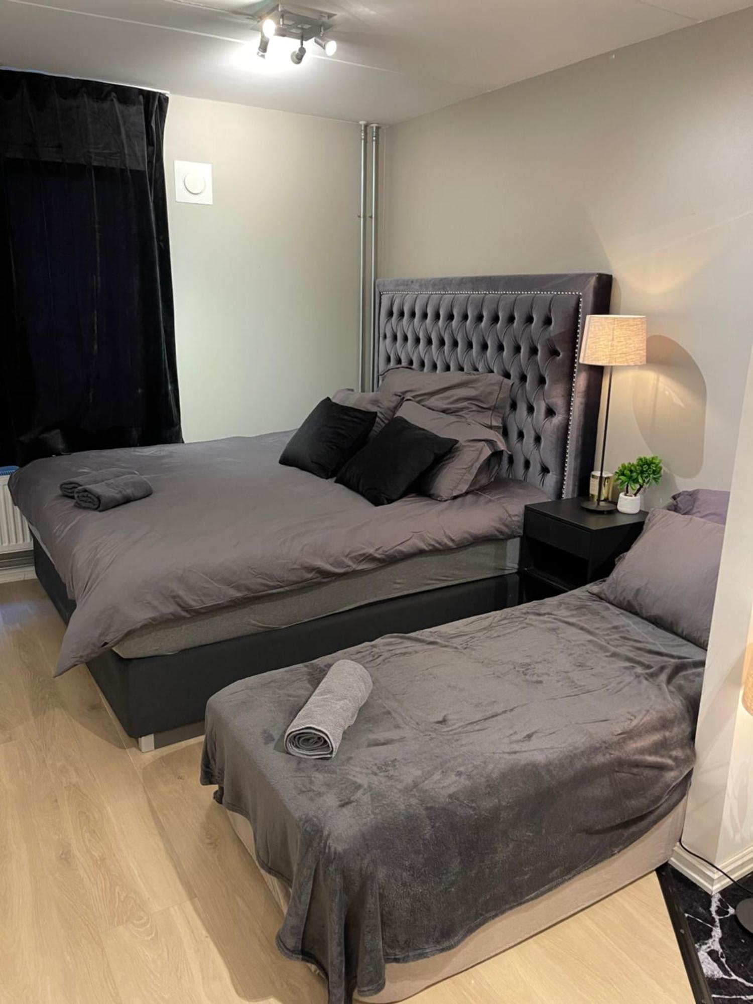 Luxurious Modern Room In Central Oslo - Eur 4K Expensive Bed And 82" Cinematic Tv Zewnętrze zdjęcie